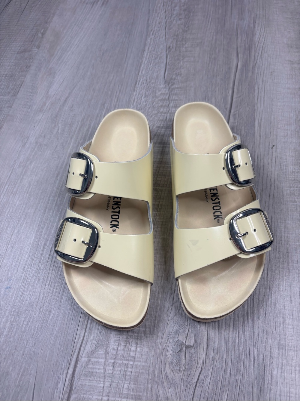 Birkenstock Arizona Big Buckle sandals glossy yellow patent leather size 39 - Picture 2 of 9